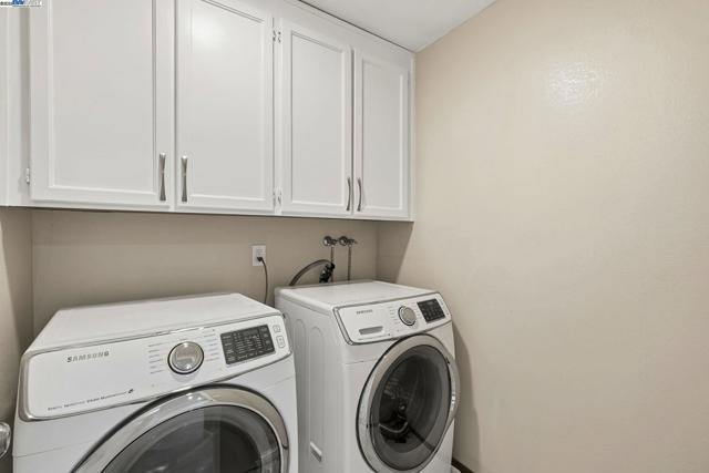 2907 Wilson Cmn, Fremont CA: https://media.crmls.org/mediaz/629d8ff6-178d-485d-843b-80602f9a6bcb.jpg