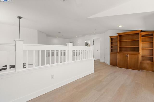1387 Meadow Ct, Livermore CA: https://media.crmls.org/mediaz/629dbfb5-db0f-4818-8f29-8376fa4c1ba4.jpg