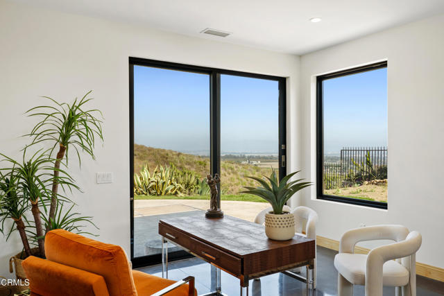 5572 Rainier Street, Ventura CA: https://media.crmls.org/mediaz/629ef308-c492-404f-85e7-1f3cc833ca42.jpg