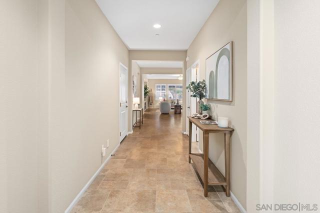 2690 Ponderosa Ct, Escondido CA: https://media.crmls.org/mediaz/629f303a-b60c-4324-8ad2-2d996cc93a43.jpg