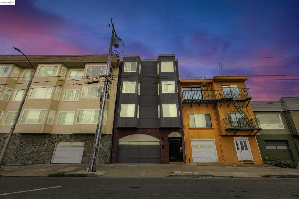 1580 Great Hwy #4