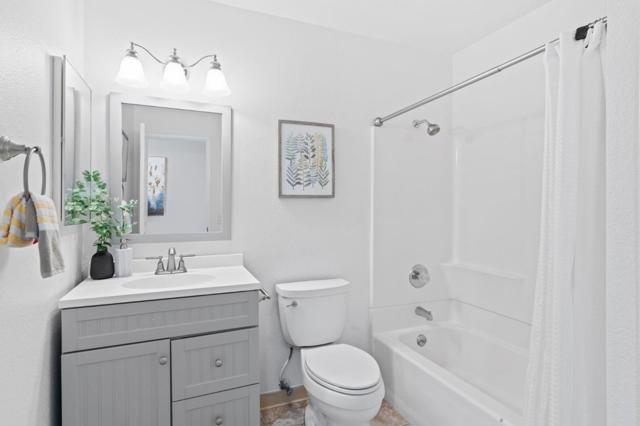 900 Plymouth Drive, Gilroy CA: https://media.crmls.org/mediaz/62a0ec4a-0dd5-4062-a71d-4f2b75ba17e5.jpg