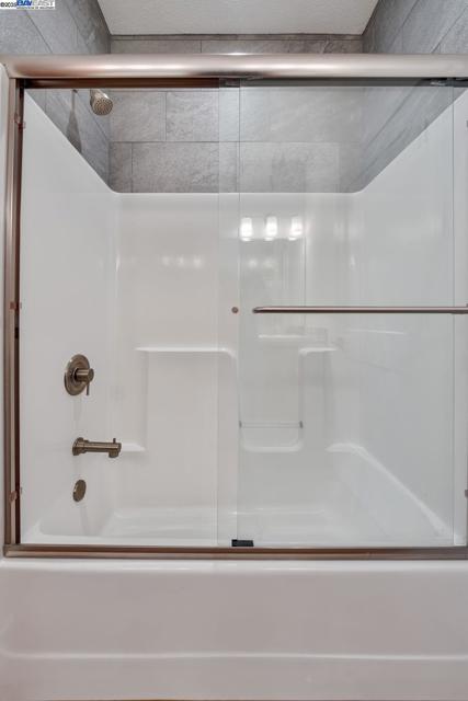 5579 Glen Dr, Foresthill CA: https://media.crmls.org/mediaz/62a10ee7-a211-4ba0-ac5b-4a9536bf1f89.jpg
