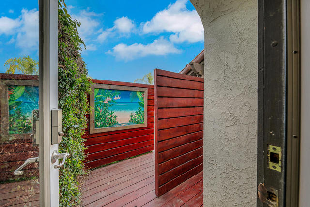 60 Calle Solano, Rancho Mirage CA: https://media.crmls.org/mediaz/62a11240-6108-47de-8897-2cf391dd8187.jpg