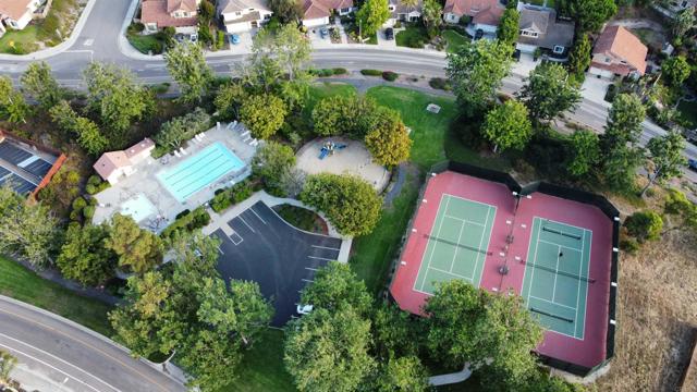 Detail Gallery Image 13 of 65 For 1420 Tres Hermanas Way, Encinitas,  CA 92024 - 4 Beds | 3 Baths