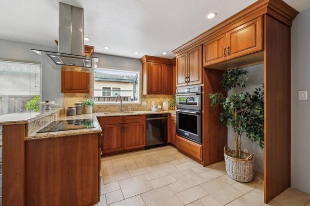 858 Chrysopolis Drive, Foster City CA: https://media.crmls.org/mediaz/62a2595e-c4c7-4c9a-945d-3df85ce3e307.jpg