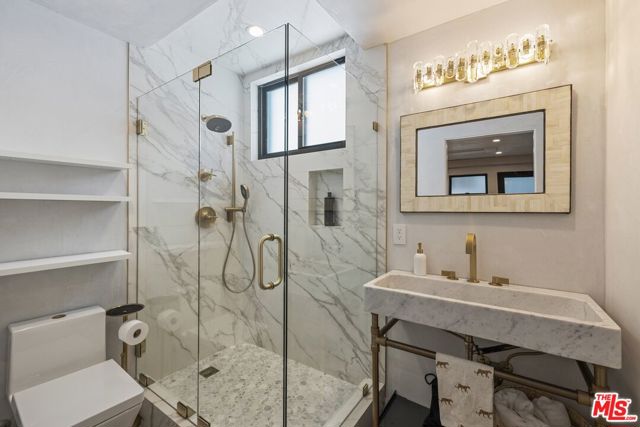 15 Reef Street, Marina del Rey CA: https://media.crmls.org/mediaz/62a2c972-50b9-4f0f-ae6a-81b2c0a0baff.jpg