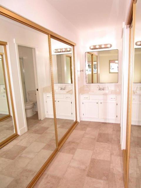 25 Villa Pacheco Court, Hollister CA: https://media.crmls.org/mediaz/62a2e114-36fa-44ce-99ae-bebe3771e19b.jpg