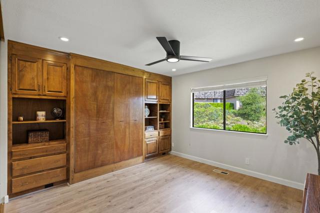 23799 Monterey-Salinas Highway, Salinas CA: https://media.crmls.org/mediaz/62a37997-836c-4dd2-aa39-0e2424489566.jpg