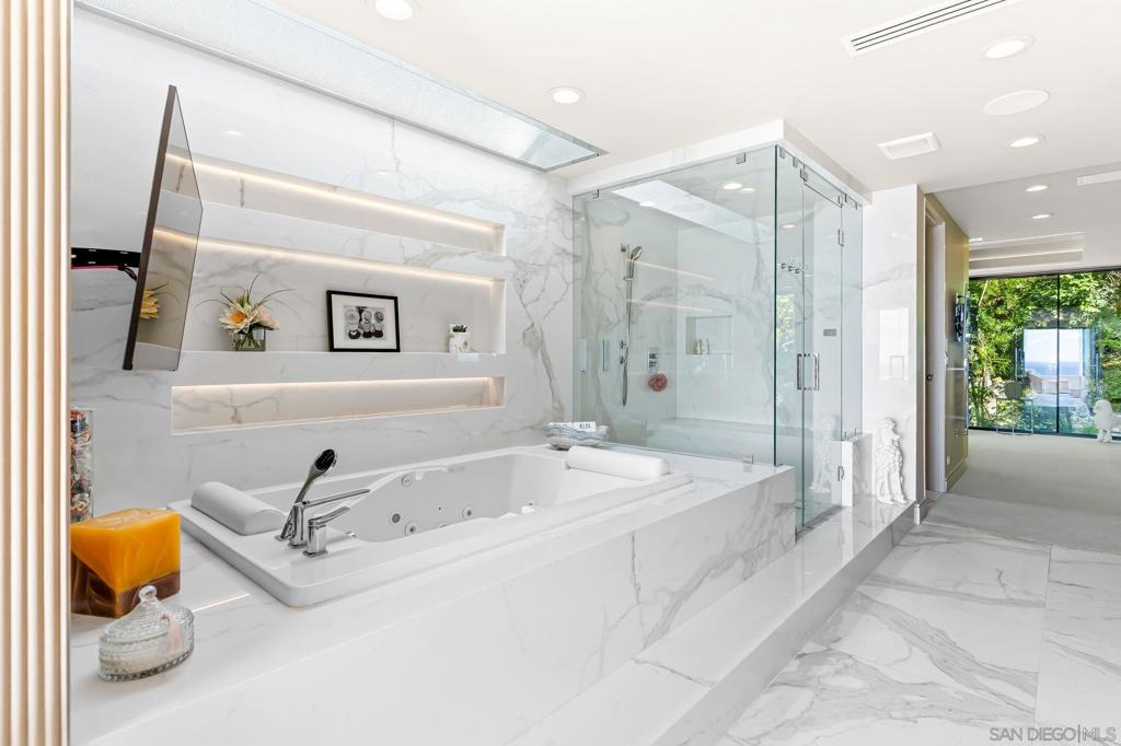 MLS #250035540SD image #27