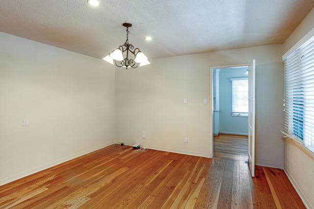 1198 Coolidge Avenue, San Jose CA: https://media.crmls.org/mediaz/62a442c2-d010-4891-a9bc-a88432f0256f.jpg