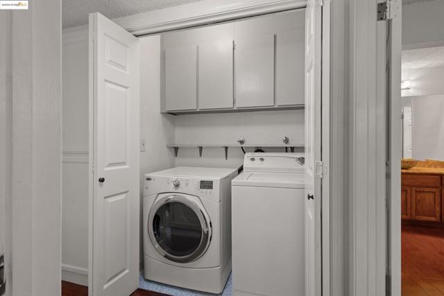 22012 Sevilla Rd, Hayward CA: https://media.crmls.org/mediaz/62a45656-2bb7-4618-b14a-5a95cb381ad2.jpg