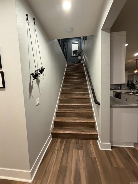 Detail Gallery Image 9 of 39 For 1247 Corte Mendi, Chula Vista,  CA 91913 - 4 Beds | 3/1 Baths