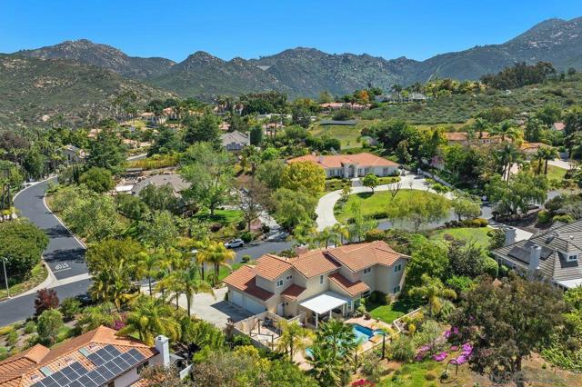 16274 COUNTRY DAY ROAD, Poway CA: https://media.crmls.org/mediaz/62a5106a-9870-408c-b3c2-94dd9e47a141.jpg
