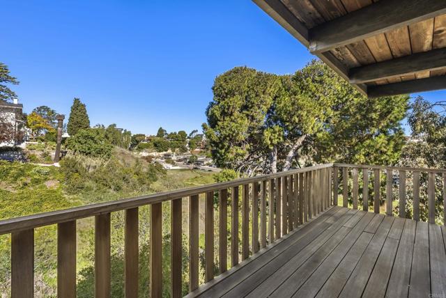 Detail Gallery Image 14 of 50 For 1004 W Walnut Ave., San Diego,  CA 92103 - 4 Beds | 3 Baths