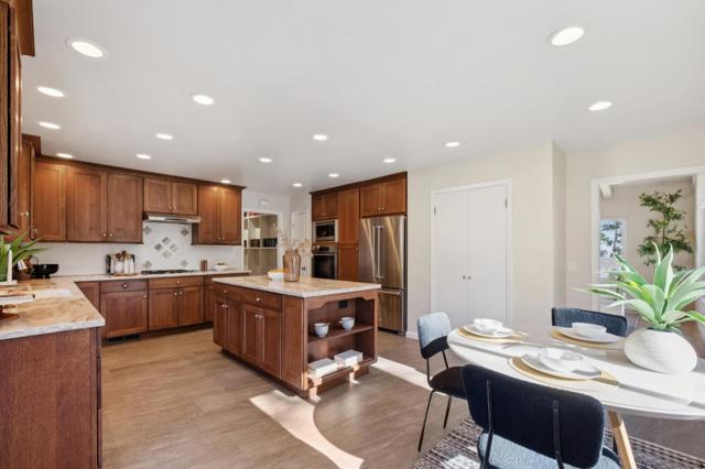 3 Sommerset Rise, Monterey CA: https://media.crmls.org/mediaz/62a58352-b23a-41cc-a15e-0d683d7633c0.jpg
