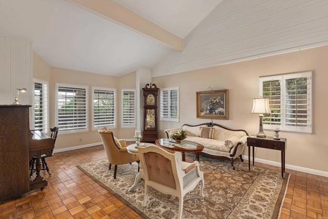 Detail Gallery Image 8 of 64 For 2026 Palsero Ave, Escondido,  CA 92029 - 4 Beds | 2/1 Baths