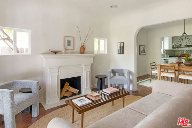 2919 Gleneden Street, Los Angeles CA: https://media.crmls.org/mediaz/62a773df-896d-4503-9bd5-2b3a73c4a78a.jpg
