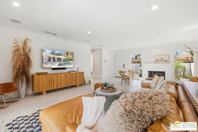 1100 E Marion Way, Palm Springs, CA 92264