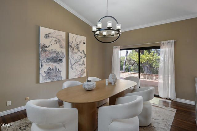 872 Flores De Oro, South Pasadena CA: https://media.crmls.org/mediaz/62a812c7-cd83-4842-a8d8-e37cf321bff1.jpg