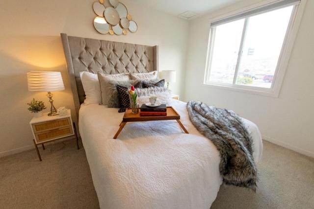 58 Monterey Boulevard, San Francisco CA: https://media.crmls.org/mediaz/62a814a0-d3d9-444b-89b4-282945e607df.jpg