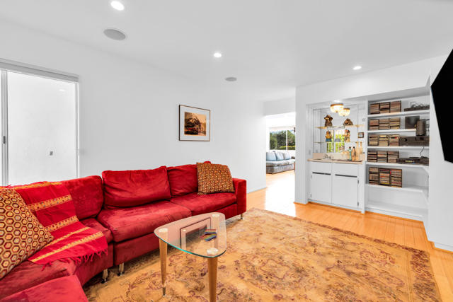 2400 S Palm Canyon Drive, Palm Springs CA: https://media.crmls.org/mediaz/62a82b87-1cb3-4463-a19f-2d39100e2cf3.jpg