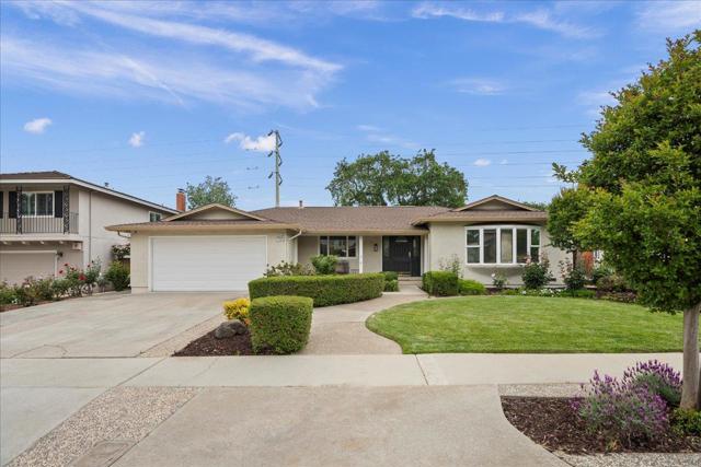 7156 Brooktree Way, San Jose CA: https://media.crmls.org/mediaz/62a9cba8-a8c2-4553-a2af-c99a995de057.jpg