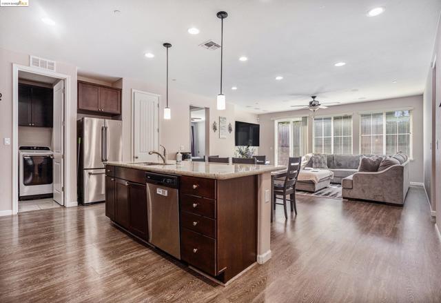 Image 7 of 24 For 3152 Jordan Way