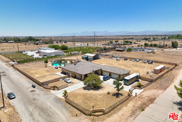 42094 W 21st Street, Lancaster CA: https://media.crmls.org/mediaz/62ab3323-afea-4e10-b890-dede4254d9c6.jpg