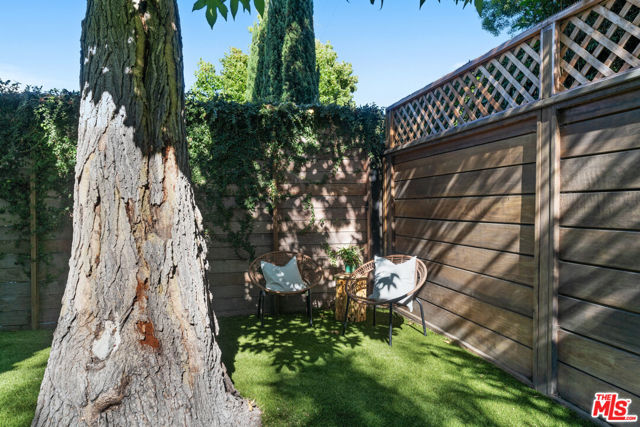 1686 Electric Avenue photo 6