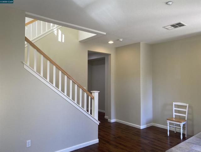 389 Black Rock Street, Brentwood CA: https://media.crmls.org/mediaz/62abb574-09b8-4cc1-b183-527d60745603.jpg