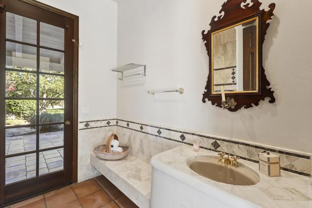 Detail Gallery Image 17 of 54 For 28889 Anderson Ct, Escondido,  CA 92026 - 4 Beds | 4 Baths