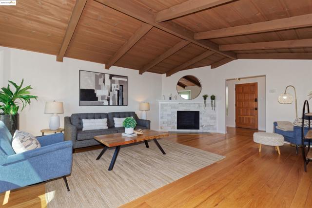 Image 5 of 30 For 2093 Braemar Rd