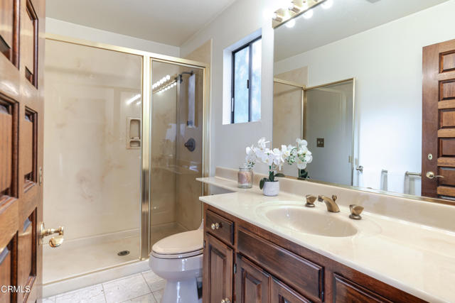 Detail Gallery Image 18 of 32 For 1327 S Hollencrest Dr, West Covina,  CA 91791 - 4 Beds | 4 Baths