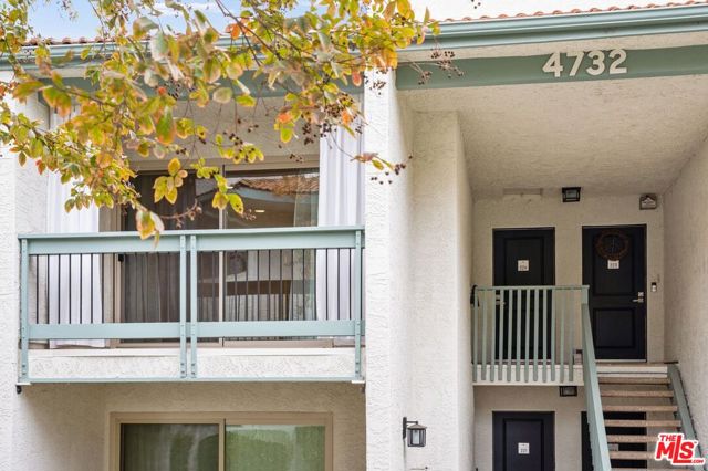 4732 Park Granada, Calabasas CA: https://media.crmls.org/mediaz/62addbcc-d5b3-4514-97ff-6d95da931f23.jpg