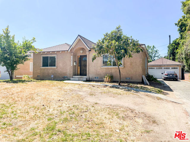 12612 Hatteras Street, Valley Village CA: https://media.crmls.org/mediaz/62ae51b6-ed33-4204-81d4-493f15ca49bc.jpg