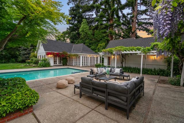 37 Lupin Lane, Atherton CA: https://media.crmls.org/mediaz/62ae76dc-fdb0-40d9-9660-c2788d0d6b86.jpg