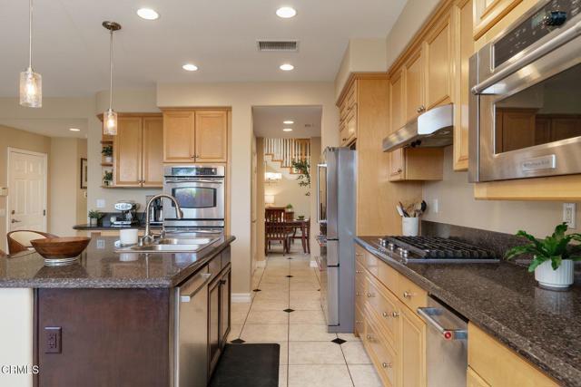 664 Corte Regalo, Camarillo CA: https://media.crmls.org/mediaz/62aeac24-2a32-4377-9c41-7d1c1f9f39ba.jpg