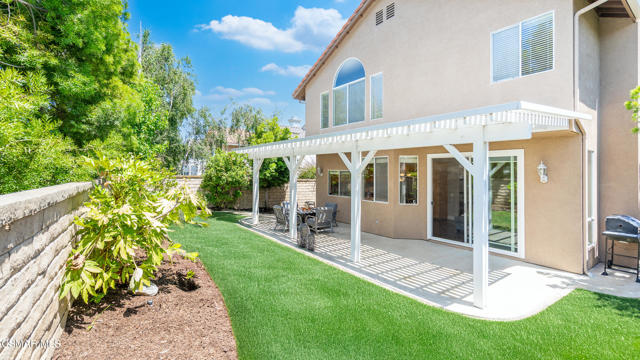 1796 Rock Spring Street, Newbury Park CA: https://media.crmls.org/mediaz/62af8eeb-6abd-449b-a650-50ae87b6340b.jpg