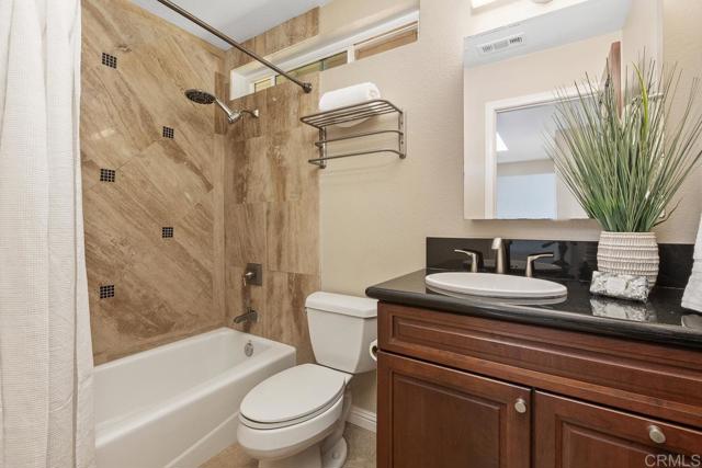 Detail Gallery Image 25 of 43 For 1715 Landing Dr, Vista,  CA 92081 - 3 Beds | 2/1 Baths