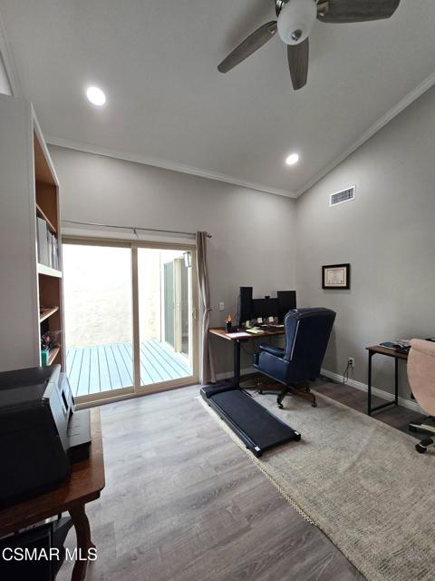 3123 Woodfern Circle, Thousand Oaks CA: https://media.crmls.org/mediaz/62b0bd17-80f4-4587-b883-a73290391b22.jpg