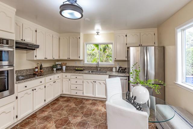 12467 Creekview Court, San Martin CA: https://media.crmls.org/mediaz/62b0fb84-6fe7-4e24-b7d1-2555de4fcb04.jpg