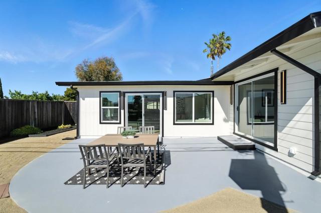 1633 Roberta Drive, San Mateo CA: https://media.crmls.org/mediaz/62b1365c-d3e3-406f-8d4f-af1144e6a9e1.jpg