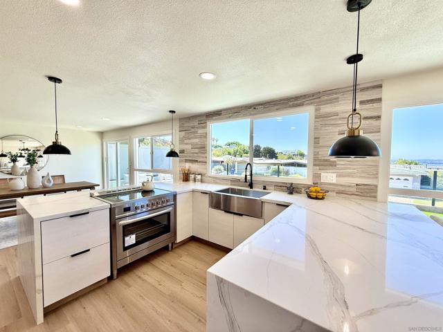 3179 Driscoll Dr, San Diego CA: https://media.crmls.org/mediaz/62b14aae-715d-444c-943e-e2585fd68a07.jpg