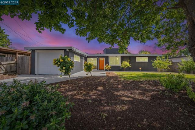 259 Los Altos Pl, American Canyon CA: https://media.crmls.org/mediaz/62b155f2-b7f7-4056-a484-cc3667094bf1.jpg