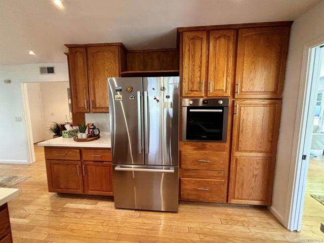 359 W Glenwood Ave, Fullerton CA: https://media.crmls.org/mediaz/62b25ff1-e25e-49fe-9d21-e82be666960f.jpg