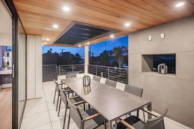 5170 Carlsbad Boulevard, Carlsbad CA: https://media.crmls.org/mediaz/62b27b38-330b-450d-8317-a031803acf0d.jpg