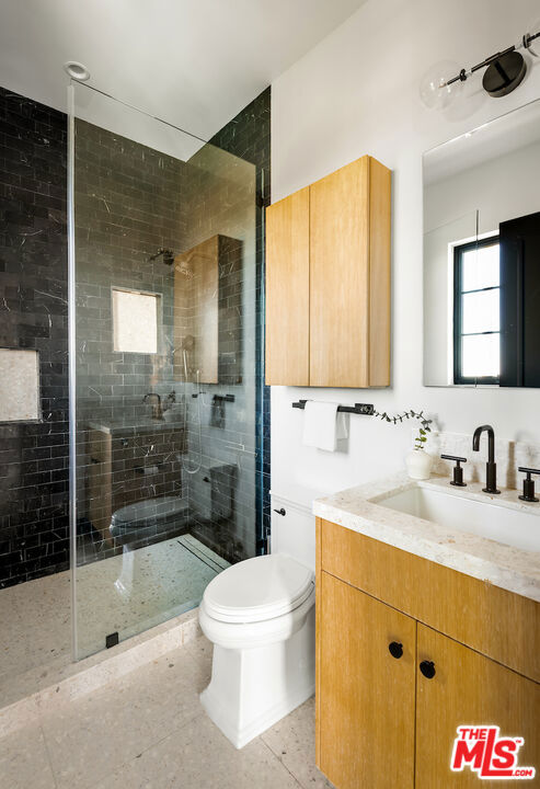 Drew Fenton | 10932 Savona Road Los Angeles CA | MLS: 7216618