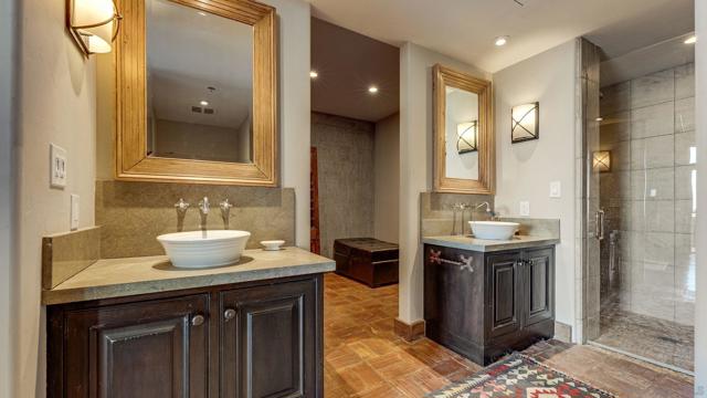 Image 41 of 75 For 877 Island Ave  1006