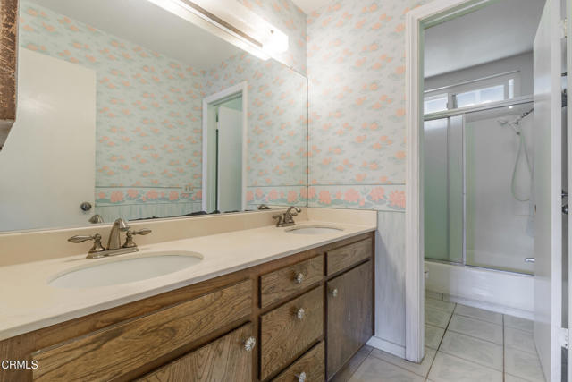 5991 Canon Court, Ventura CA: https://media.crmls.org/mediaz/62b2c60b-6b33-402e-aa0f-ef872dacff91.jpg